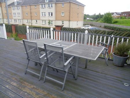 4 bedroom detached house to rent - Photo 5