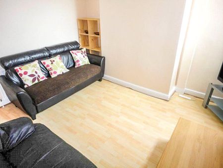 4 bedroom terraced house to rent - Photo 2