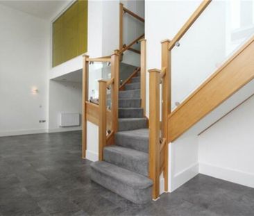 Cobalt Quarter, Ocean Village - Photo 3