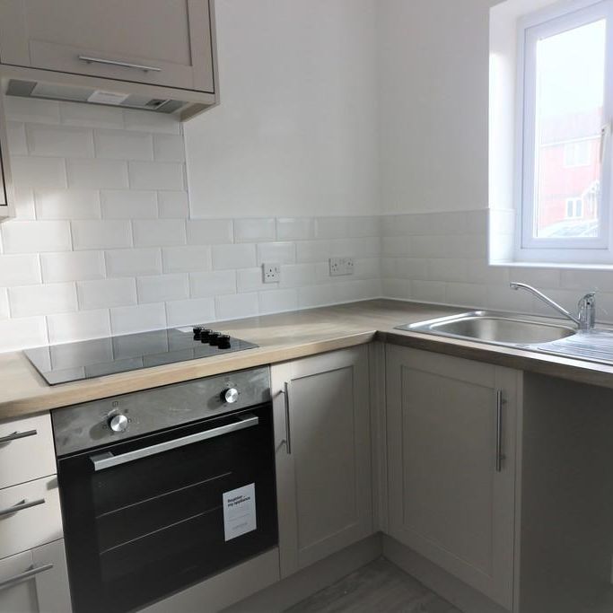 2 bedroom semi-detached house to rent - Photo 1