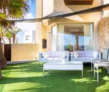 4-bedroom house with sea view for annual rent – Ila Plana, Talamanca - Photo 5