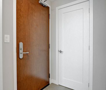 For Lease - 805 Carling Avenue Unit# 3201, Dows Lake - Civic Hospit... - Photo 1