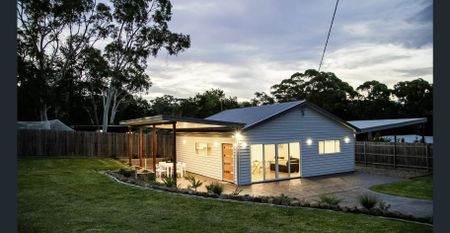 Stunning Home in Beautiful Basin View! - Photo 2