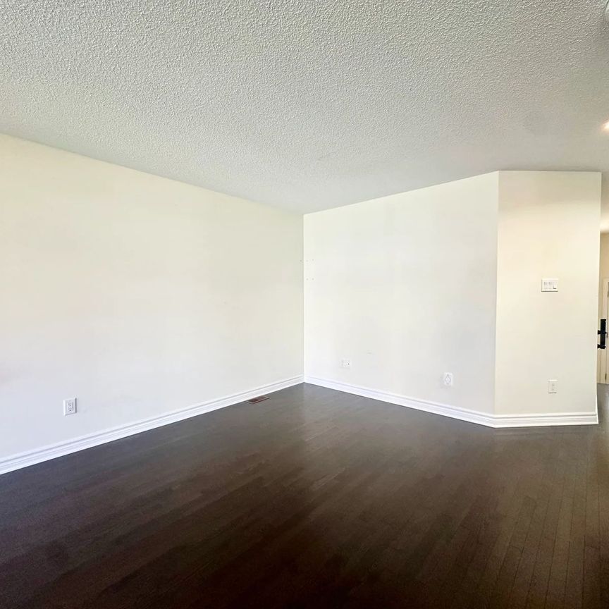 For Lease - 109 Calvington Avenue, Kanata, Ontario - Photo 1