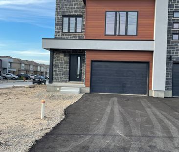 For Lease - 3001 Turner Crescent, London South, Ontario - Photo 4