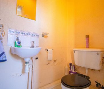 3 bedroom end of terrace house to rent - Photo 6