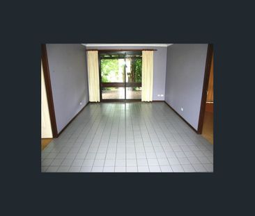 Well appointed home in convenient location - Photo 1