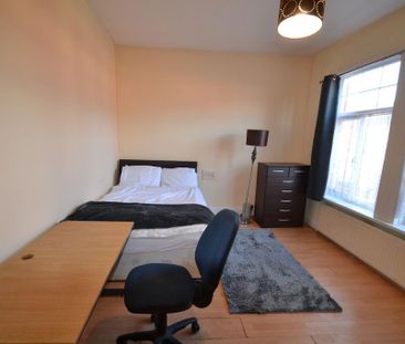 4 bedroom house to rent - Photo 3