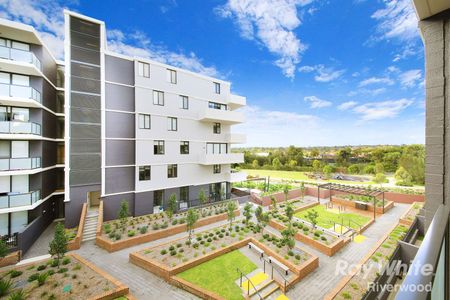 One of the Best 3 Bedroom Apartments in Washington Park, with Stunning Park View, Study, Storage and Two Parking - Photo 4