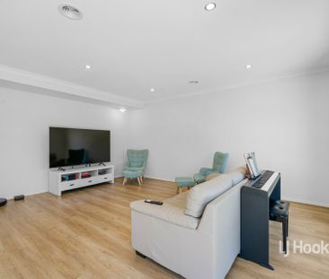 8 Gosfield Drive, Werribee VIC, Belconnen - Photo 1