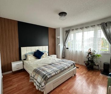 For Lease - 76 Cottingham Crescent, Oshawa, Ontario - Photo 4