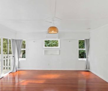 4 bedroom home in Hill Park! - Photo 4