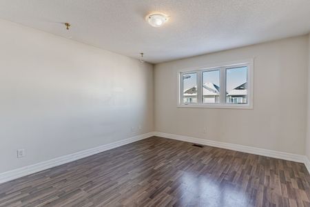 For Lease - 181 Wagner Crescent, Essa, Ontario - Photo 2