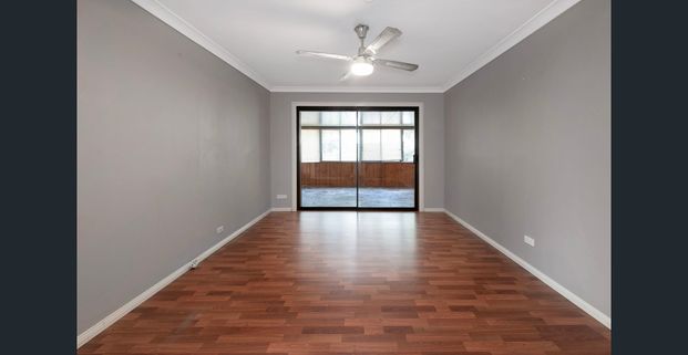 Generous Family Home Offering 4 Bedroom Potential - Photo 1