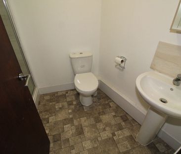 Fylde Road, Flat 03, PRESTON, Lancashire PR1 2XP - Photo 2