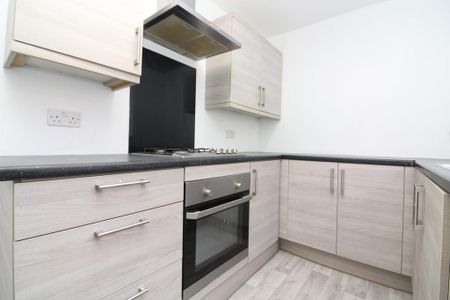 3 bedroom terraced house to rent - Photo 2