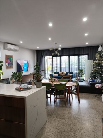 Avondale Heights - Photo 2