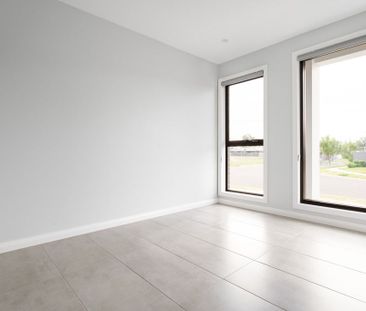 4 Bedroom Family Home - Photo 3