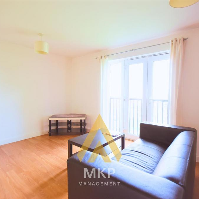 2 bedroom flat to rent - Photo 1