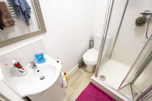 6 bedroom house to rent - Photo 1