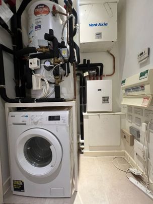 2 Bed Flat, Hawfinch House, NW9 - Photo 1