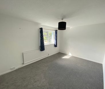 Warwick Place, West Cross, Swansea, SA3 - Photo 3