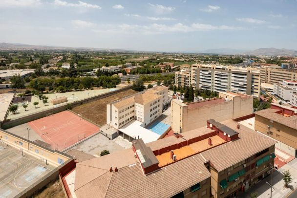 Granada Capital - Photo 1
