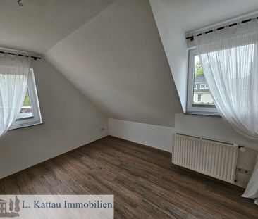 M 15 RÖNNEBECK -gepflegte 3 Zimmerwohnung im Obergeschoss mit einem... - Photo 1