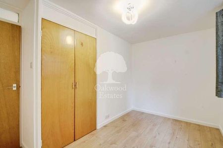 The Oaks, Moormede Crescent, Staines-upon-thames, TW18 - Photo 3