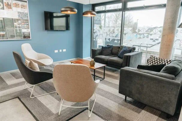 Silver Balcony Studio Riverside (Top Floor) - Photo 1