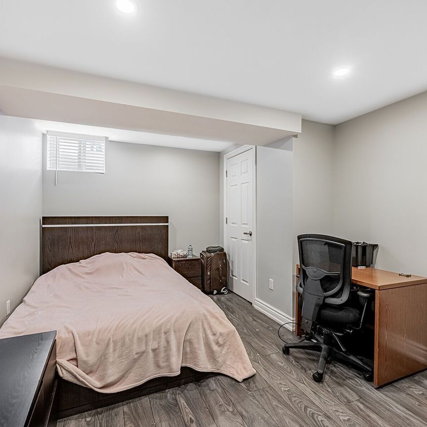 For Lease - 5930 Bassinger Place Unit# Bsmt, Mississauga, Ontario - Photo 1