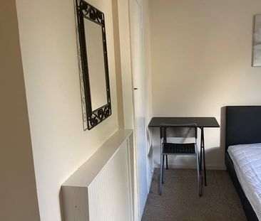 Room in a Shared House, Sheppard Road, BS16 - Photo 6