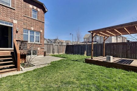 Condo Townhouse For Lease | N9268927 - Photo 4