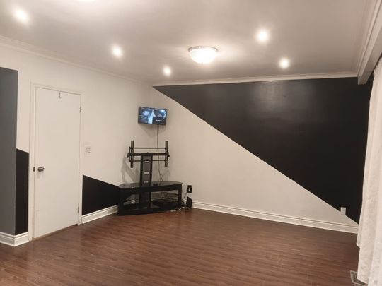 For Lease - 8 Heatherglen Road Unit# Upper, Toronto, Ontario - Photo 1