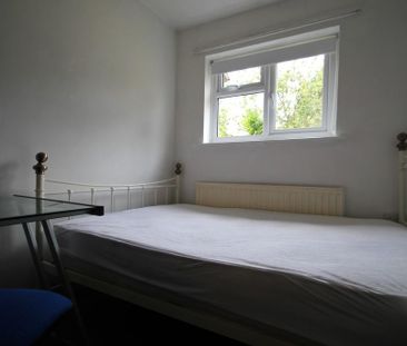 6 bedroom semi-detached house to rent - Photo 5