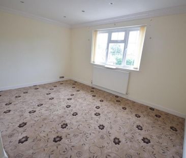4 bedroom detached house to rent - Photo 6
