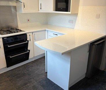 3 bedroom property to rent - Photo 2