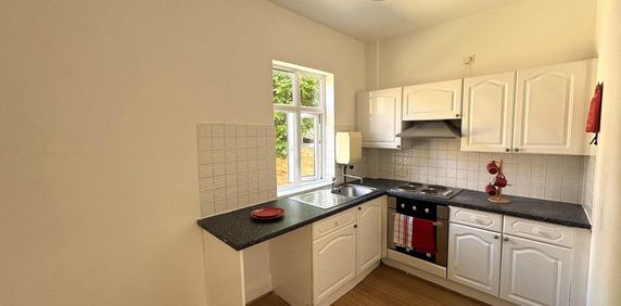 1 bedroom bedsit to rent - Photo 2