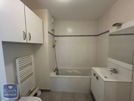 Location Appartement 2 pièces 45m² ST NAZAIRE 44600 - Photo 4
