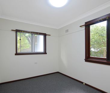 Freshly Updated 4 Bedroom Home in Prime Location - Photo 3