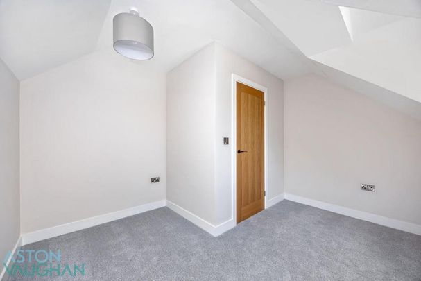5 bedroom detached bungalow to rent - Photo 1