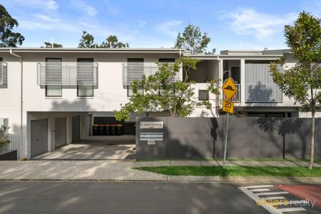 “Quality Apartment with court yard in the Heart of Enoggera!” - Photo 5