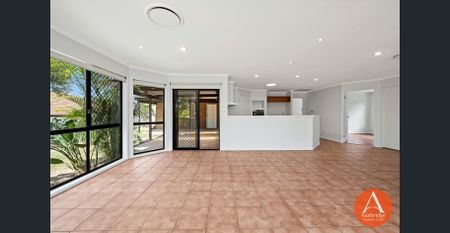 4 Bedroom stunning Home, Just renovated - Photo 2