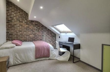 6 bedroom terraced house to rent - Photo 4