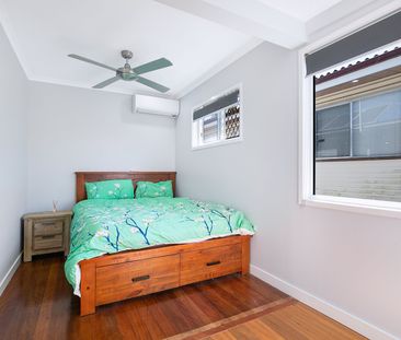 Charming Coastal Family Home Designed for Living and Entertaining - Photo 5