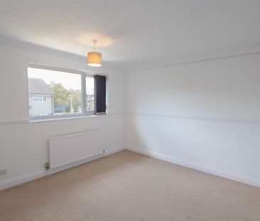 Cambridge Close, Haverhill - Photo 2