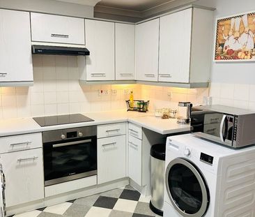1 Bed Semi-Detached House, Richard House Drive, E16 - Photo 1