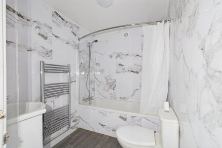 3 bedroom property to rent - Photo 5