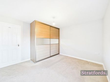 4 bedroom semi-detached house to rent - Photo 5