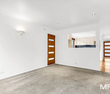 8/2 June Crescent, Glen Iris - Photo 5